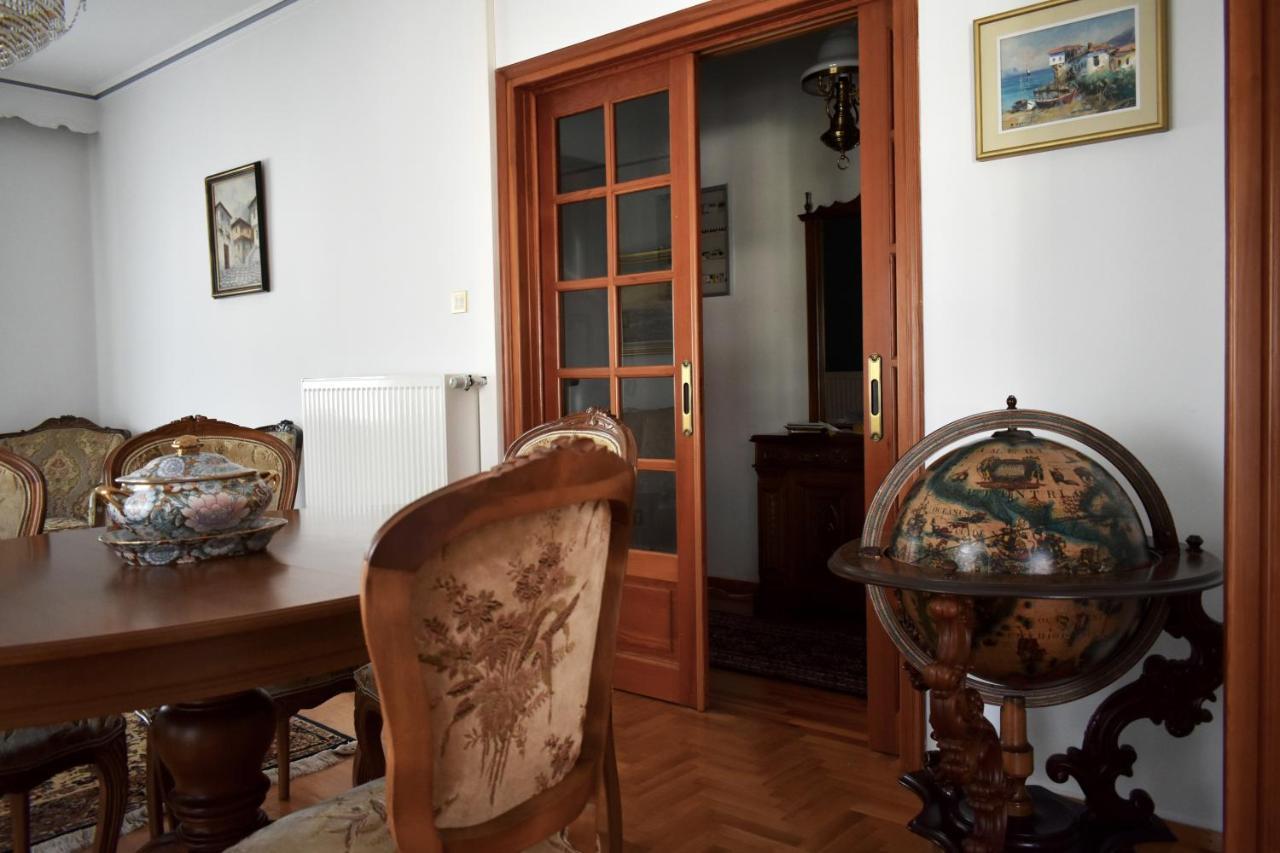 Κεντρικό Και Ευρύχωρο Οροφοδιαμέρισμα Kastoria Exterior foto